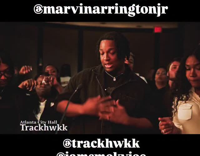 Had to hit the window cause we couldn't put the lock down I was 13 I was running from the cops Dirty dirty what you said Old Atlanta Okay I need a Fanta I don't drink no dirty Sprite I be with strippers and hang with dancers @trackhwkk Old Atlanta New Atlanta Remix @iamsmokyjoe @trackhwkk @itskenarri @bigkorey @1rockemx @willstreetjones #oldatlanta #atlanta #atl #bolegs #bolegsatl #swats #swatsnation #swatsmusic