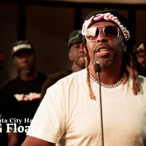 OG King Floaty (Attic Crew) Verse Old Atlanta 770 Remix! @ogkingfloaty Leave 112 and a ni$$¹a see the sun When it's sundress weather we be pullin' out the cars Maddox, Mosley you know we at the park... 770 REMIX FEATURING: @bigrubeatl @sweetzatlog @ogkingfloaty @404chucq #oldatlanta #atlanta #atl #bolegs #bolegsatl #swats #swatsnation #swatsmusic